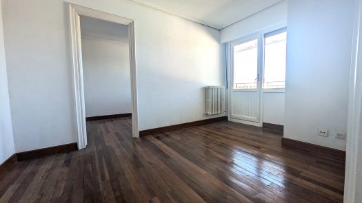 Apartamento en Las Arenas – Cristobal Valdés